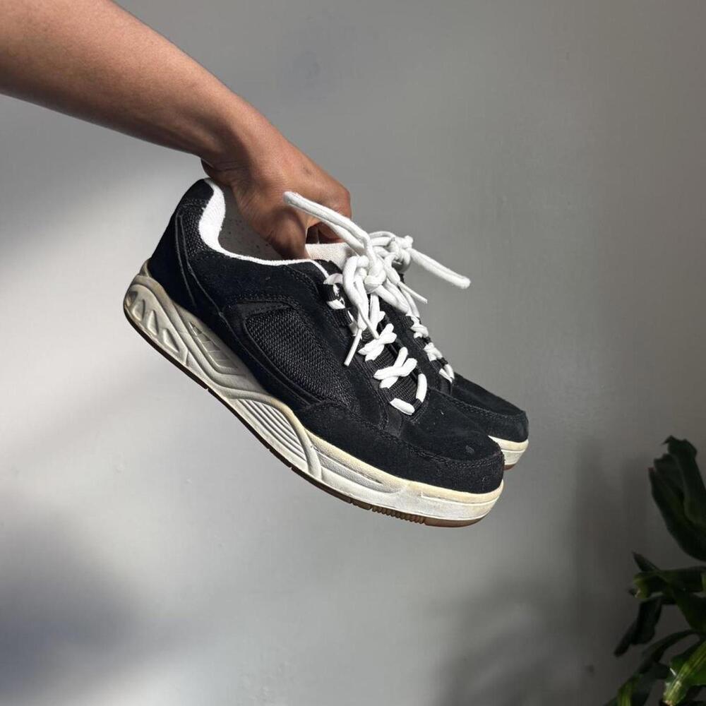 Vintage unisex Black and white‎ suede skateboarding trainers